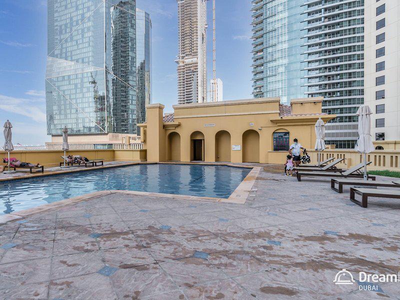 19BCAEAF355EDA90560571983BD45F1A