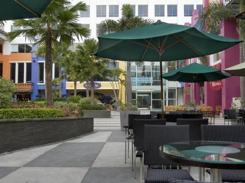 204709D4674A487C81444E08531E03C0