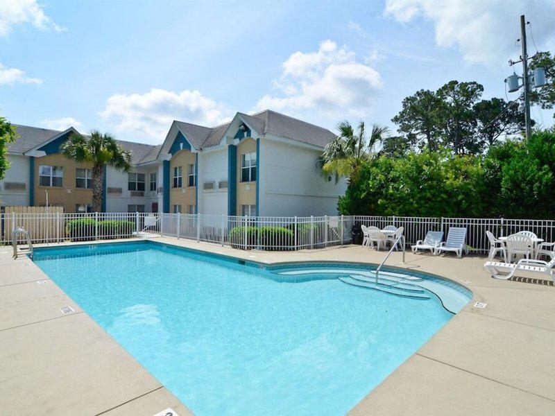 0F614195F5CBE8D33F844DB27DE88A9A