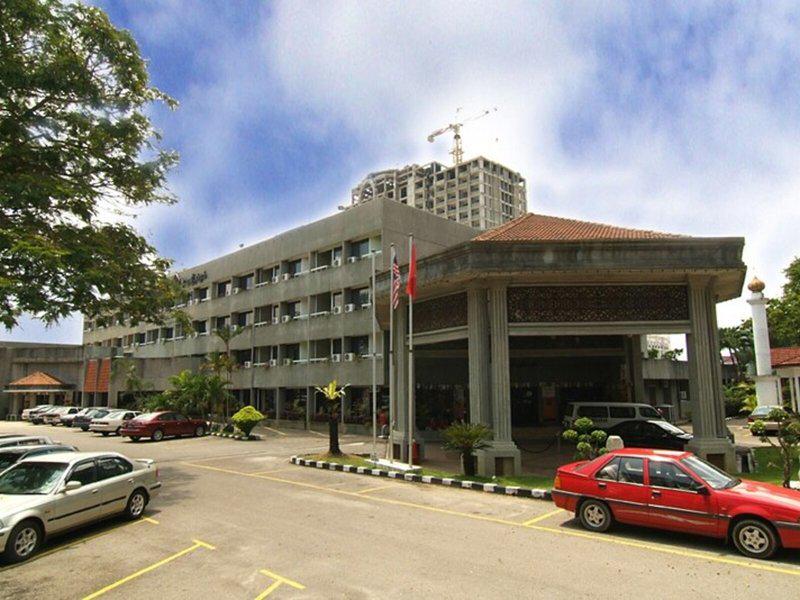 5A585F8E1BB39FE126F4D3B0C464A311