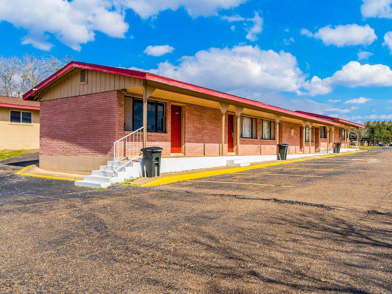 ECD61494FBF349170067724998677F5B