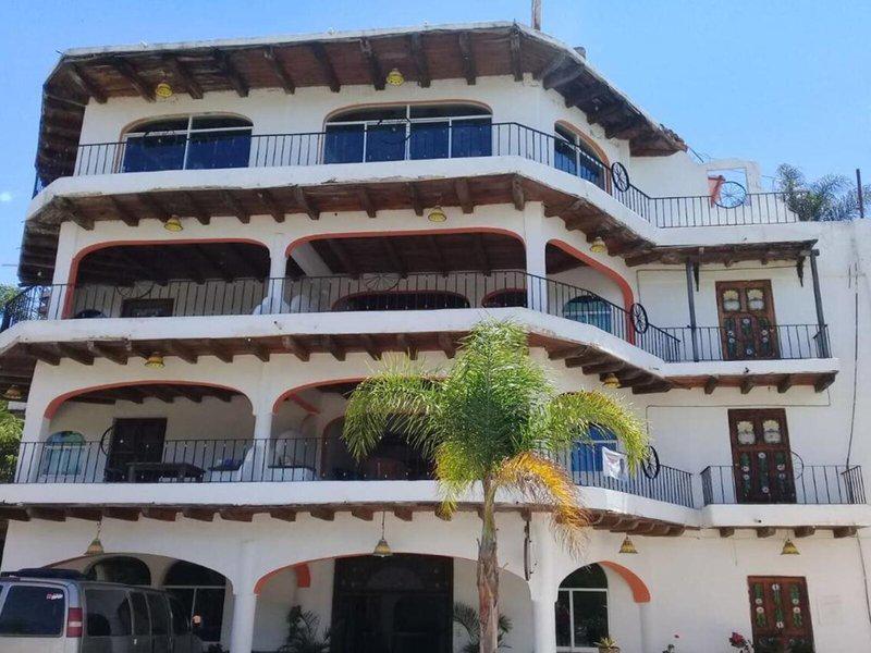 81A8B07BDE0C060AD68D58B139C6FE64