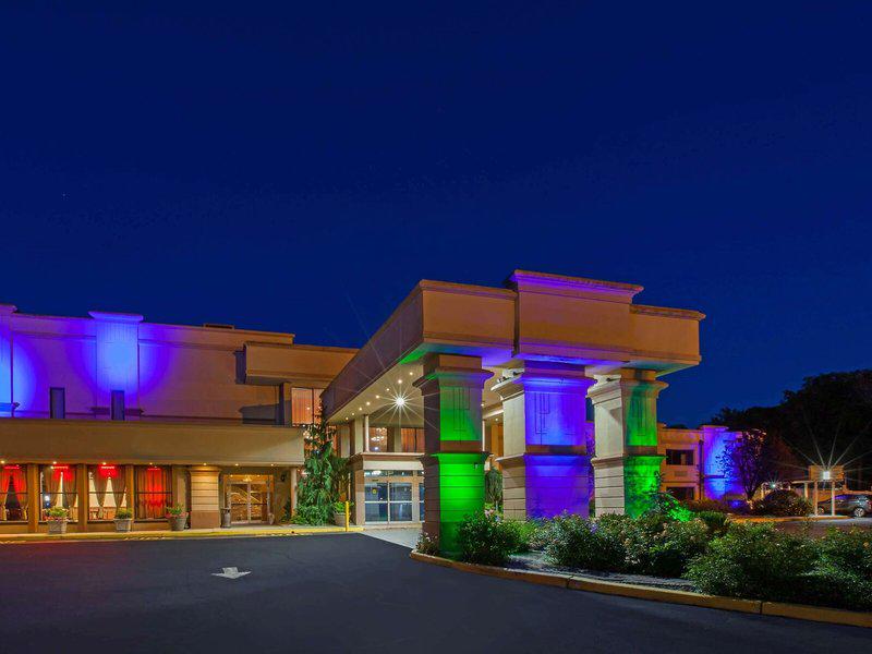 76D10C130541F63CB7B4BAC0F41A853D