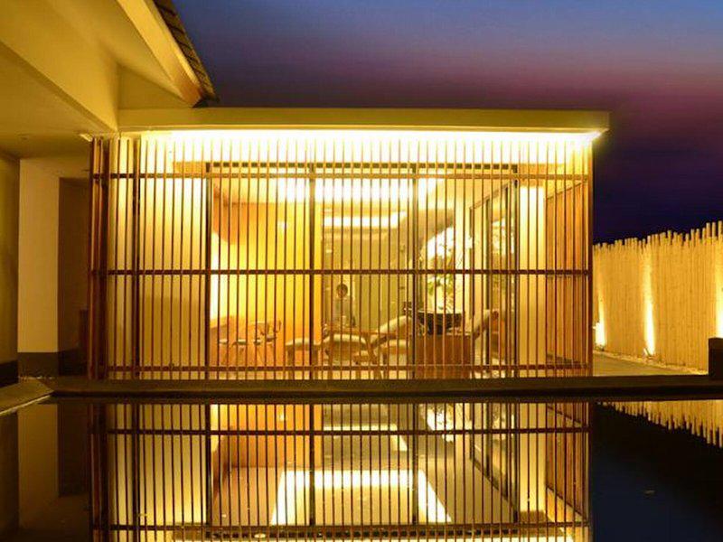 65C0ECC59BE4306554D51E8DEFAB86D6