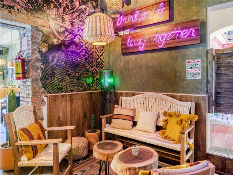 A099FE1D9074832D76C55BFBC054D5B0