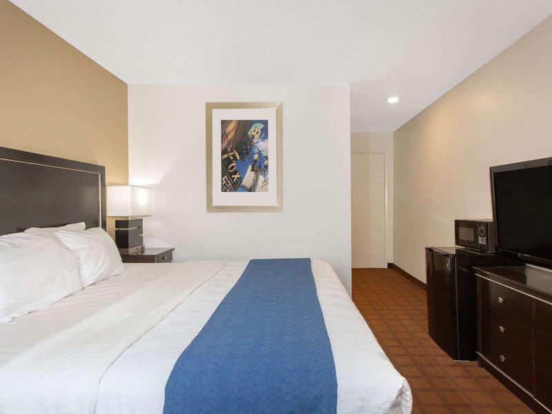 3CE3CC1FE37D59B17C275B858D5CD9E0