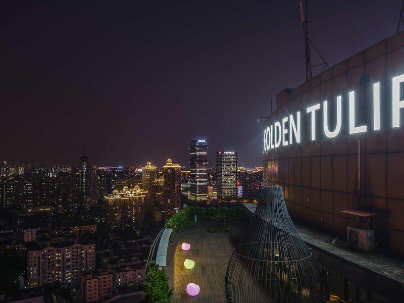 30F7F1E358E4A1E90247CB6E4BFA2D0E