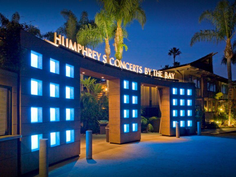 015A2D21A17B5170B0064FF818272873