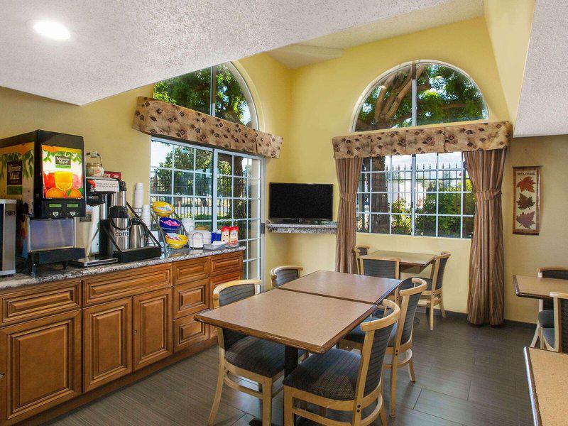 B2C2F056DDDC26E6C2D8A395DA6709D2