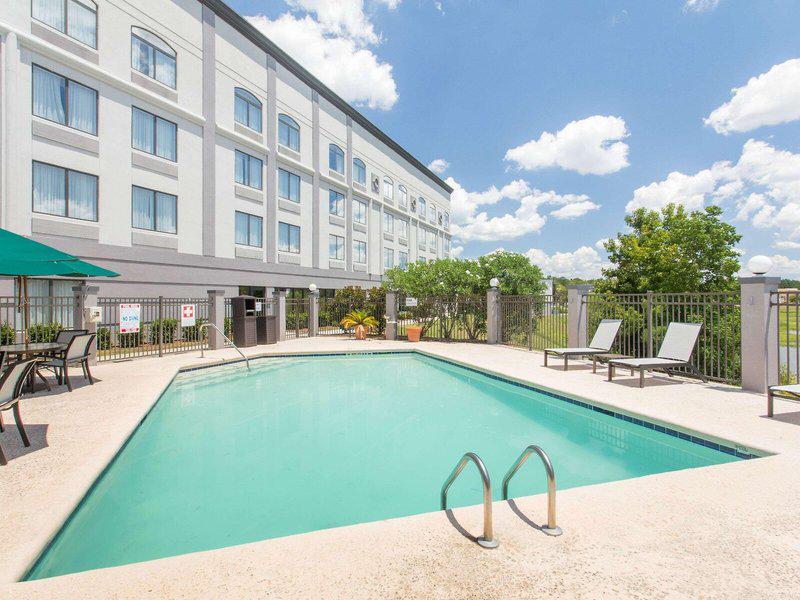 7AEF0D0C76AF8FAA57BE84252B9008C4