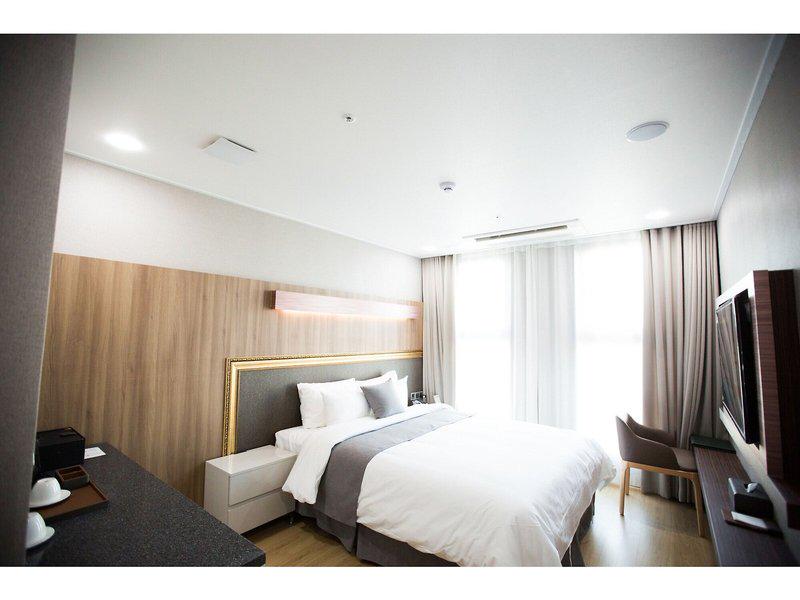 15EEBA9B722F009EFD37E45B435D4B16