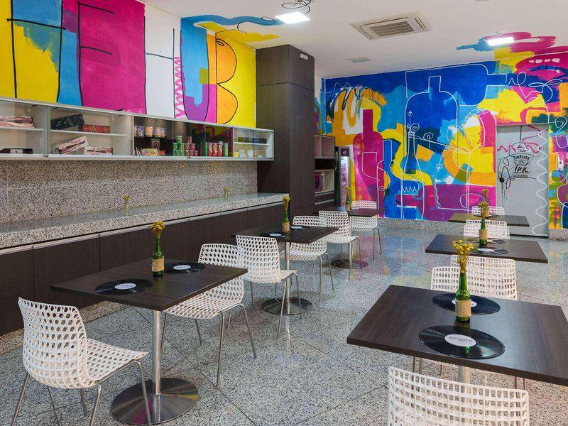 40A6244FCFABC41DA4DC446C7AF6821E