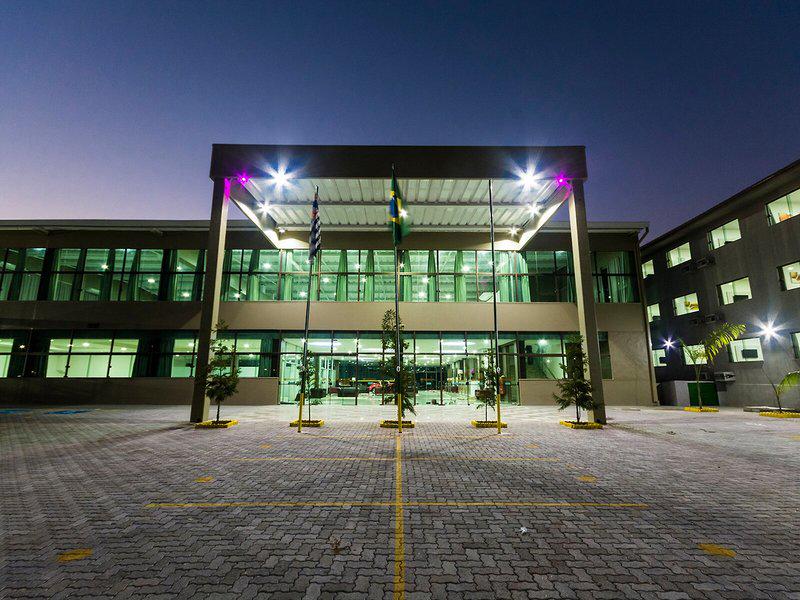 4058824EBEAED25C42DC4CBDA0ACA59C