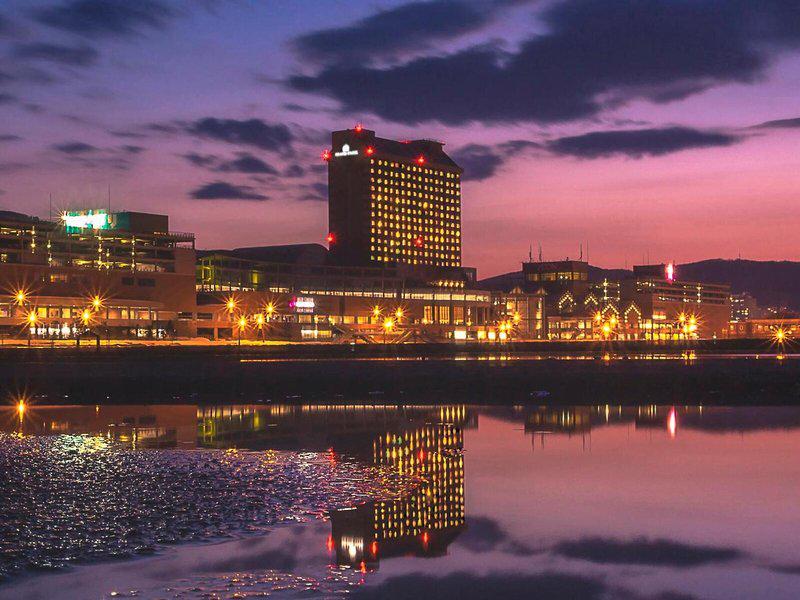 17E43AD4D05856C5C37C59FD566DC2C3