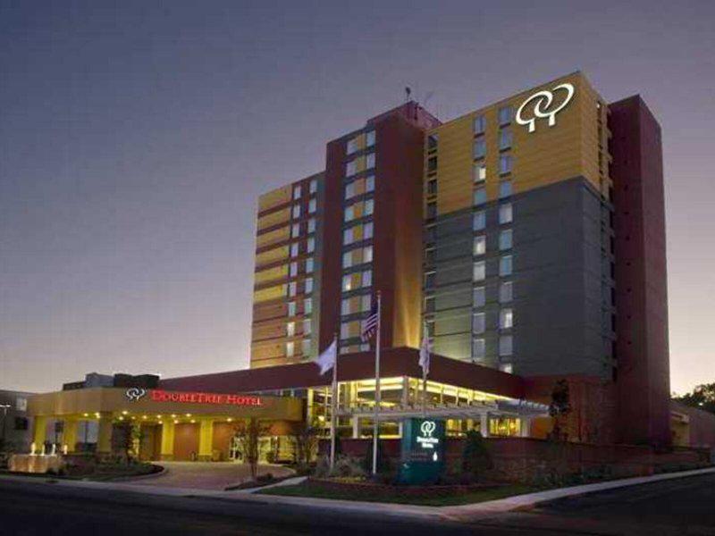 D4AA5D19C609AF6B63CB37B2D1695B89