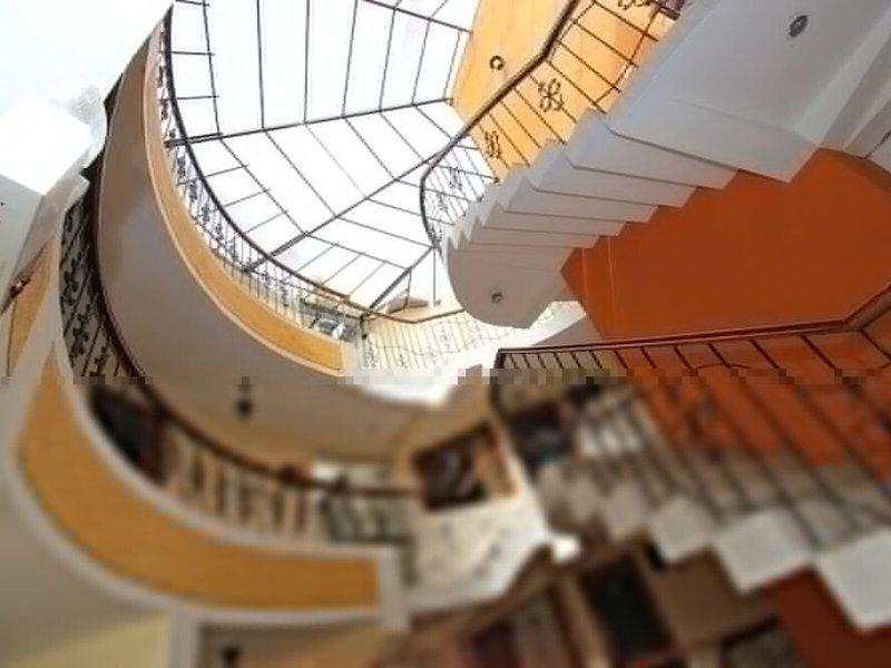 6055EDE2E1AF884CEC4F1E7195E820D7