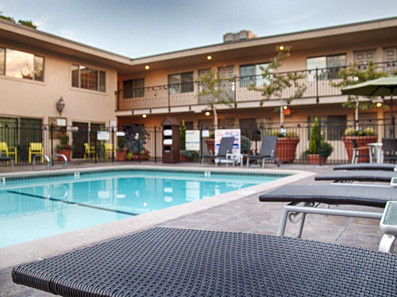 BAB19C38B0D192B52C95AD7925DED24E