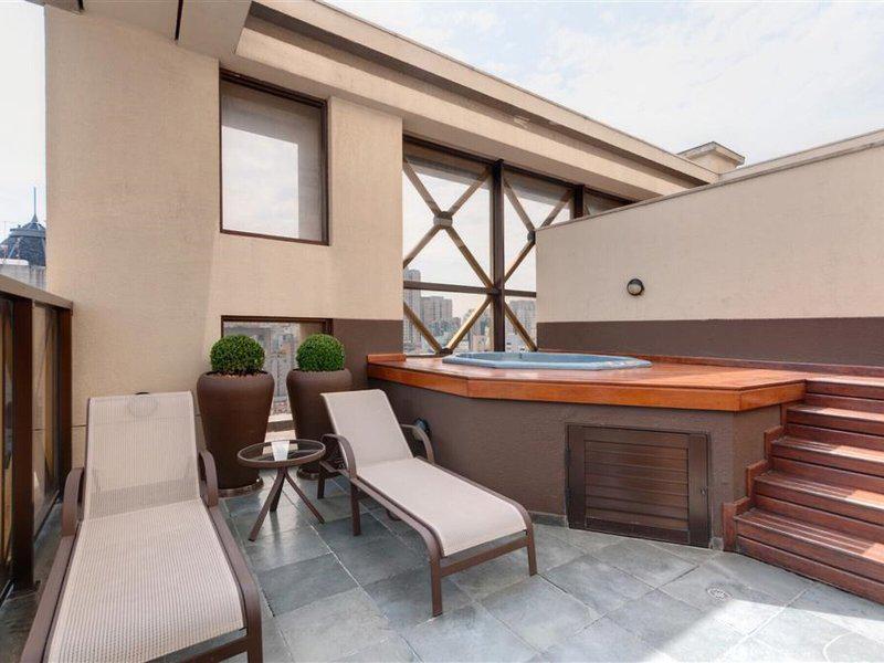 2E9EA5F544ACC98D0802BB19A75CC0D0