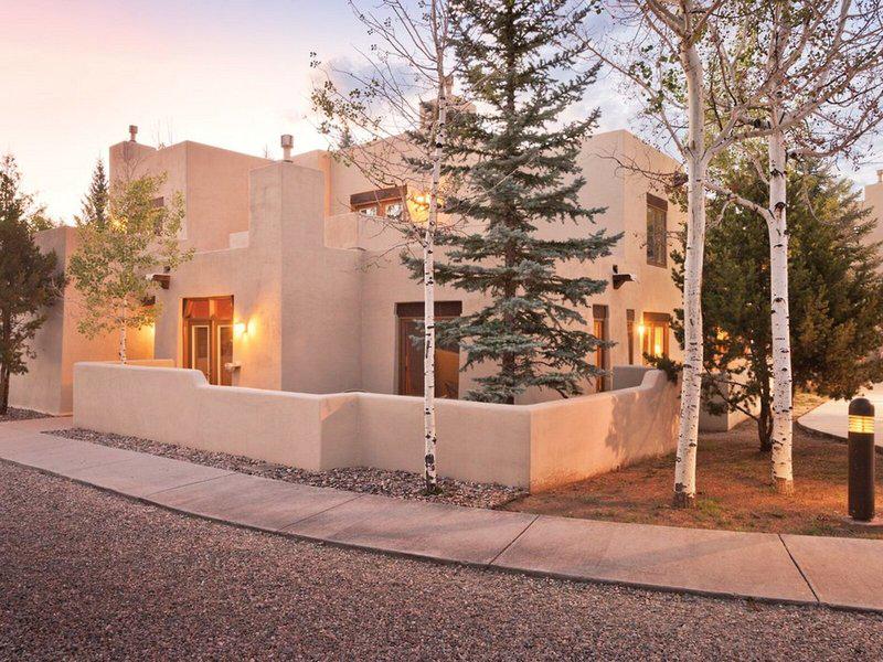 E0F29416FE5988AF873333705353FC24