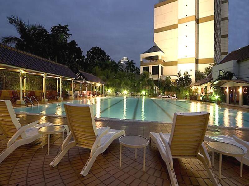 7258766B6CA47343E84369670B20FA86