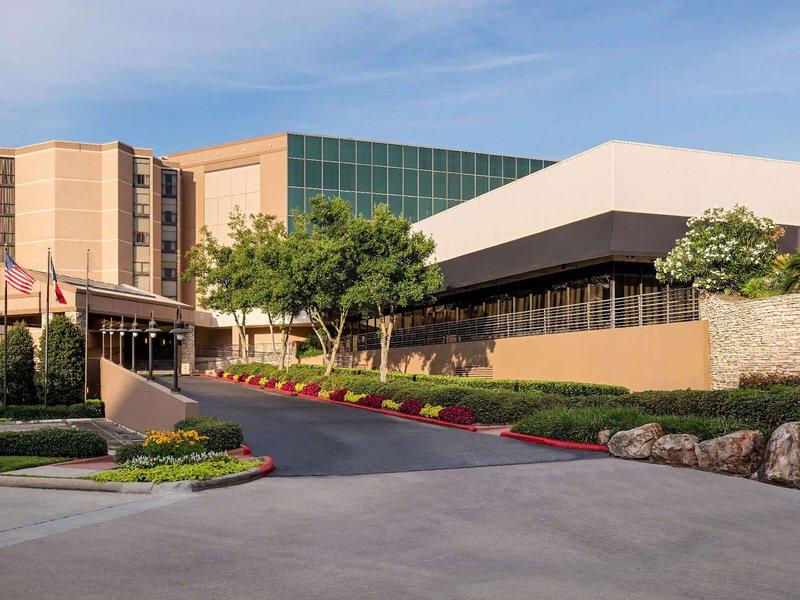 C66D66343AC070B892589A905D74ADA5