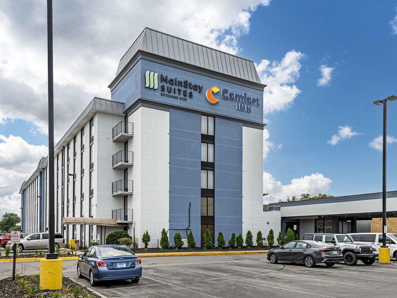 066531015DDE102395EBF53D1665815D