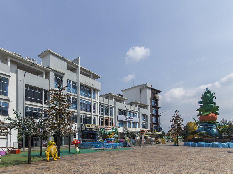 9DA3AC4D2EF50F8A5F71BF4F18D1D71D