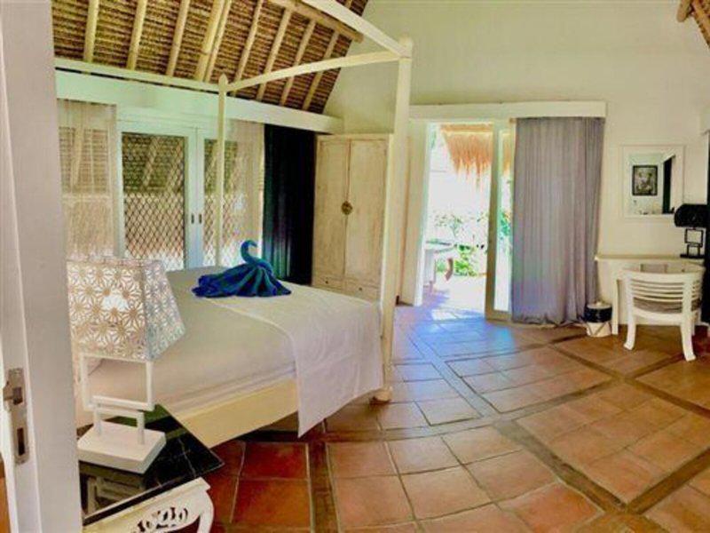 EF313716E587FECAE4F39B2DB8848377