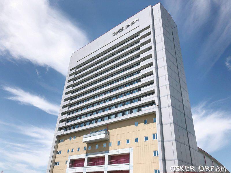 FE3E449F6053064C3D3EC10784D22BCE