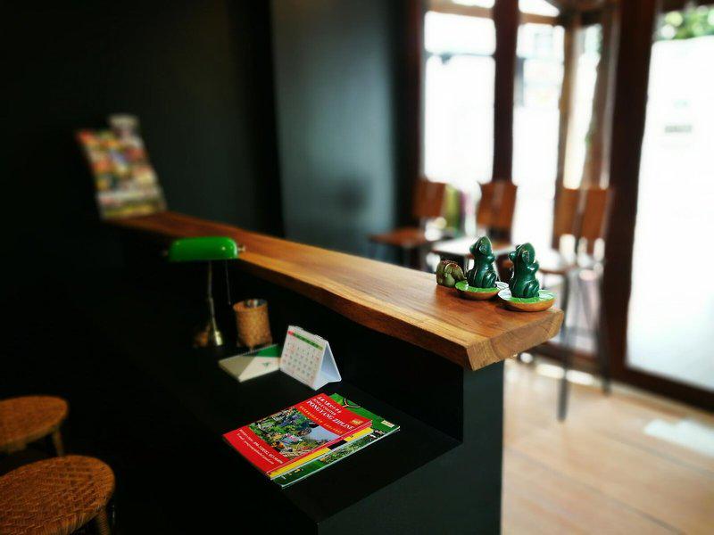 695993AA1284C06E6CBAD594F4C19F67