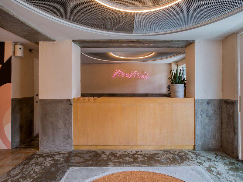 AA239A65FA66B6F3487F8494F21AEA19