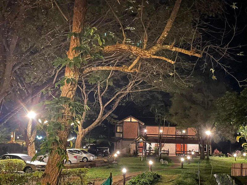 D3581FE0A30C5E845D8B144DC1789478