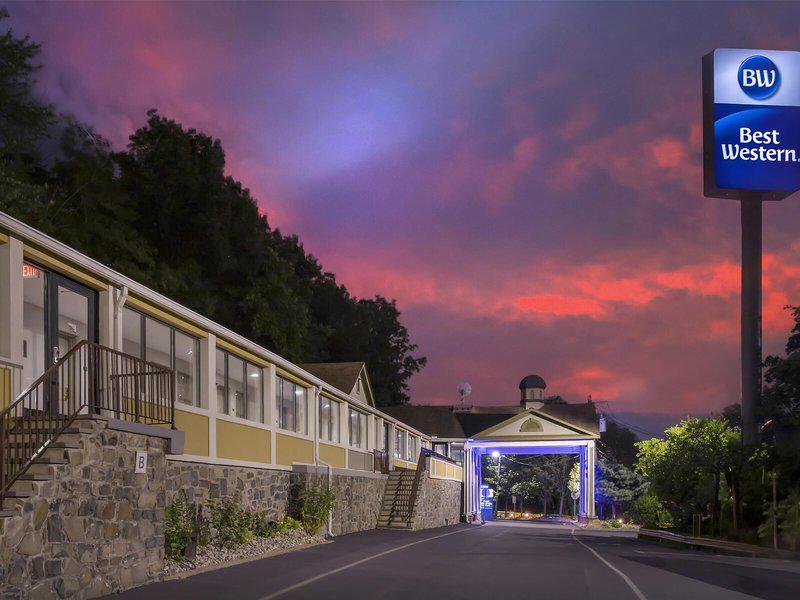 307B1A465BC15694A827D332DFF61672