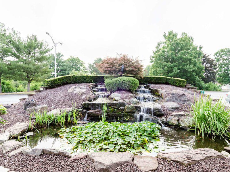 97D8E9FF29E290FE0F12F4B2EB0DC323