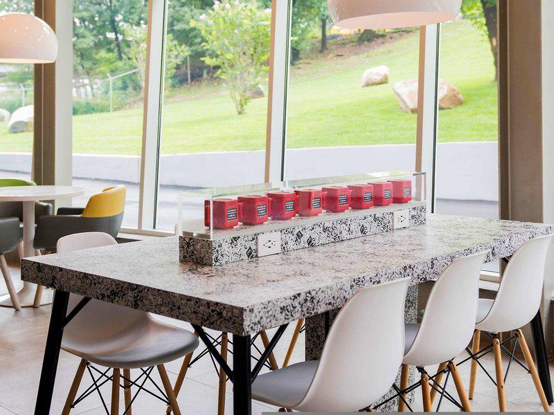 212D494A891D9B6AE1594DF73B1E63D9