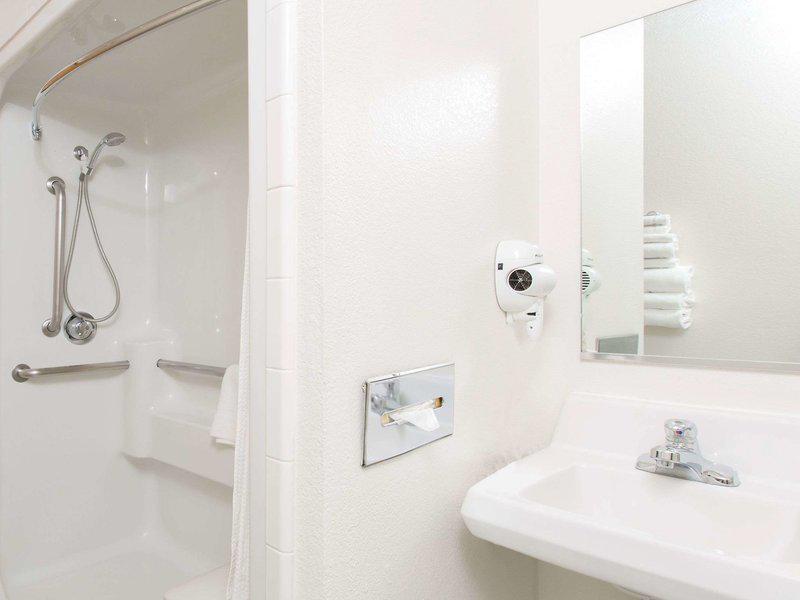 F4DE9460835465DB81E7014B00BD0708