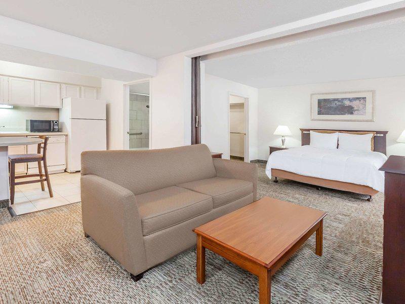 EB3D830EE6834BDF16564106DCF55FFE