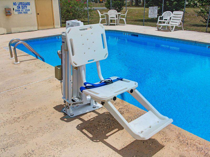 28771520060C9E4F77E1079F56DEB11B