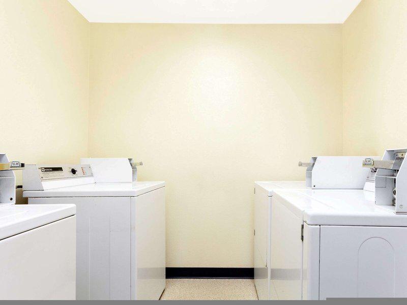 D1618308EE5B318372FAF2409893789A