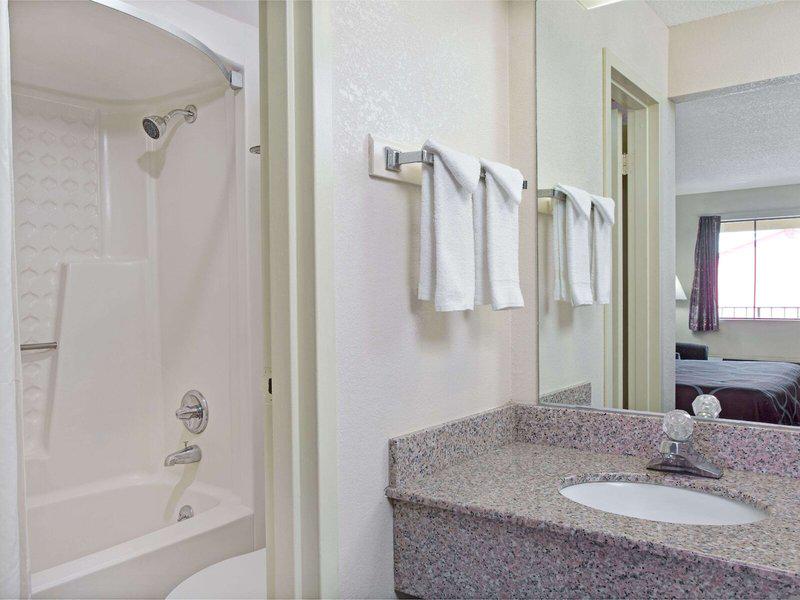 911A6F717D3E3492C24A846523F9BB18