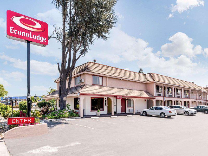 EBBA571D9F65913A98A1FF2F0C70AAA7