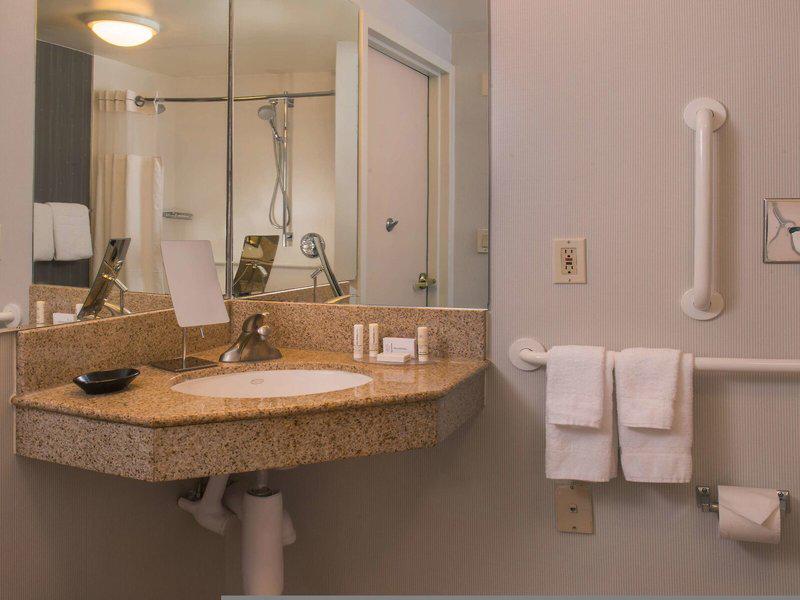 263D6C0847B8187AA96ACD621524F180