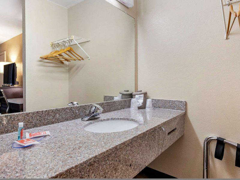 9B18794898A150EBFB2A8A26B5BC72D2