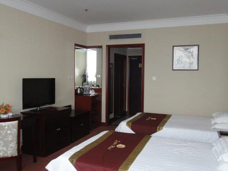 3AB6321B0F3B8F164108E54E3E3F0128