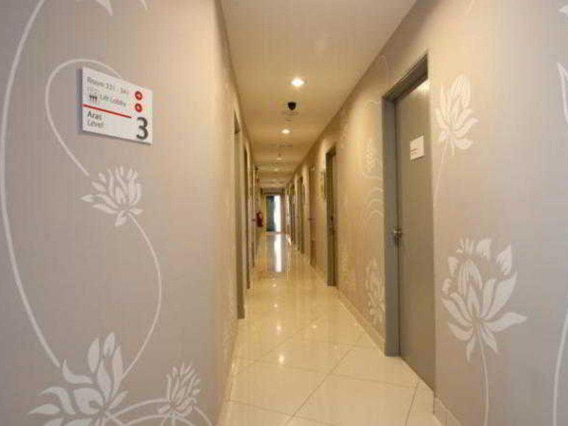 F8528A09674407866DD675712324C967