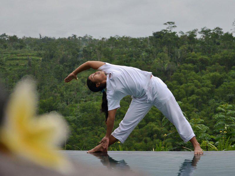 B1F3DD934467802D2A477477D7CC066C