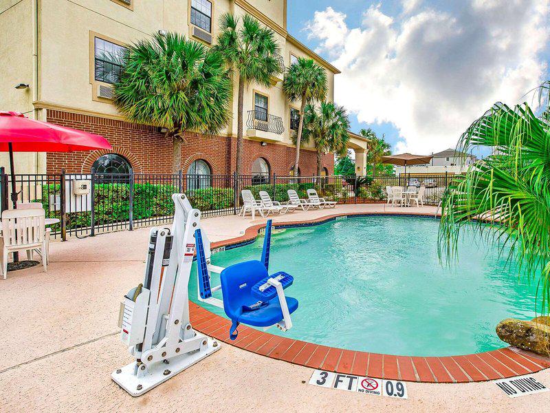 07ACBAC098B70E7B6CC7C44D3978BA03