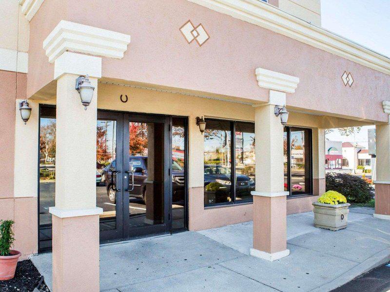 40C2CC006B70C1F5DA83C56F06C1C33F