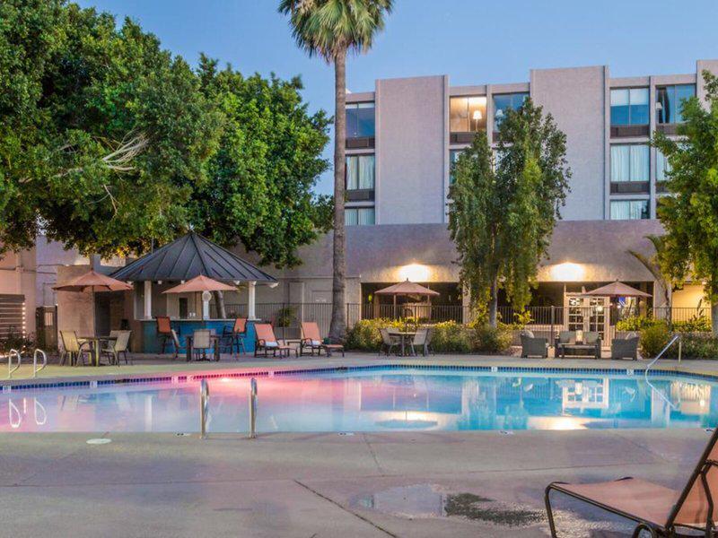 A0944B4C25B85C1CCA1B177099B2F90E