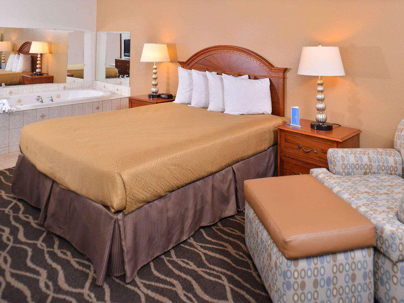 FF7333192E3FAF6F690B4A64DB8C7B00